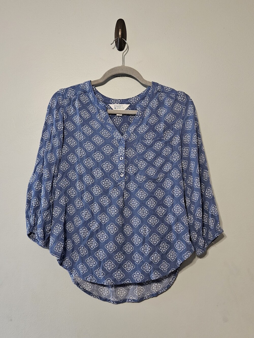 Market & Spruce Blue Patterned Button-Front Blouse
